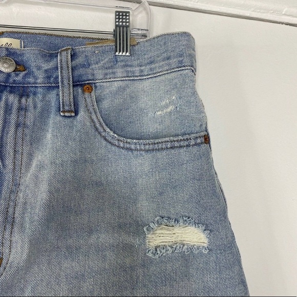 NWT Madewell The Momjean Short in Byers Wash: Ripped Edition MC652 Size 30 - Picture 3 of 6